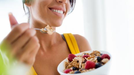 При диетите: Без мазнини или без въглехидрати?