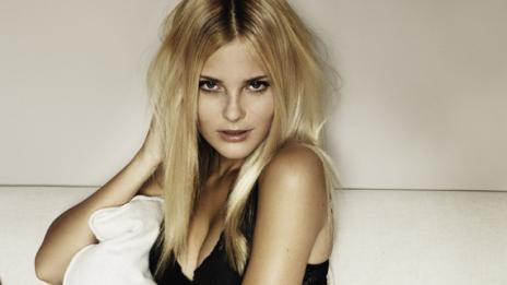 Много секси лято с Palmers и Петра Силандер