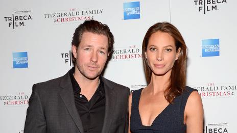 Кристи Търлингтън се гордее със съпруга си