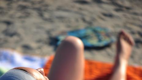 Как да се предпазим от вредните слънчеви лъчи