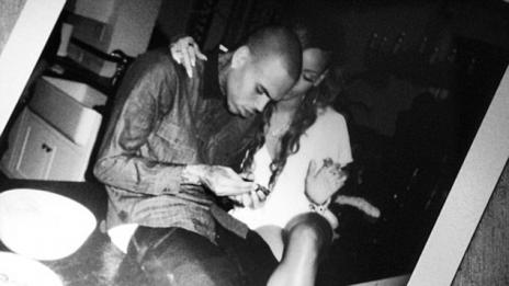 Крис Браун иска бебе от Риана