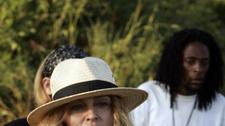 Синът на Мадона я „блокна“ в Instagram