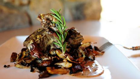 Коледно говеждо ястие с вино и сметана