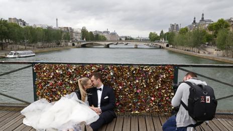 Защо поколението Милениум късно се решава за сватба?