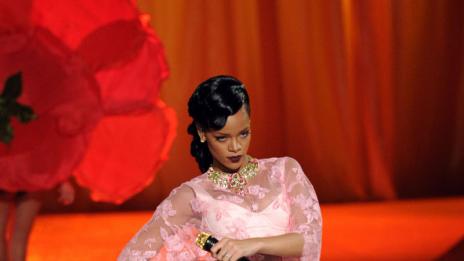 Риана се чувства несигурна заради Бионсе