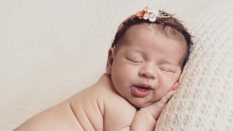 Горда мама: Миа Стоичкова стана на годинка