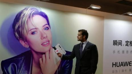 Супермен заряза 19-годишното си гадже