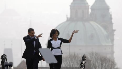 Лукс, чист въздух: Семейство Обама на гости на Клуни в Италия