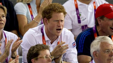 Бъкингам приключи със скандала около принц Хари