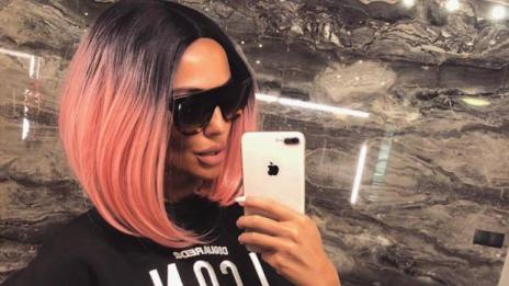 Николета смени имиджа, заложи на розово