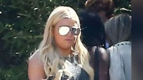 Джесика Симпсън пак се наля. Бебе или дебелариум?