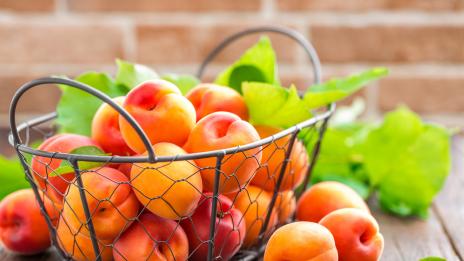 Излишни мазнини по корема - стопете ги с плодове