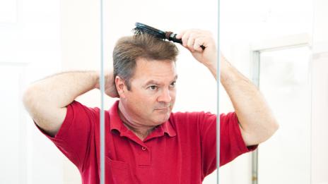 Мъжете са готови да се откажат от бира и порно, но да имат по-гъста коса