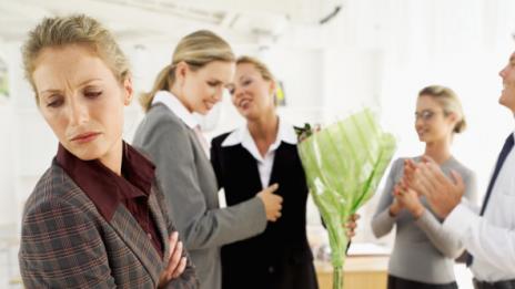 Кога вашият „приятел“ се оказва враг в офиса