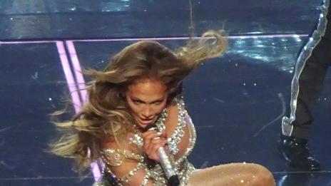 Джей Ло показа уникална гъвкавост на концерт