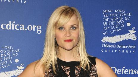 Рийз показа супер фигура 10 седмици след като роди