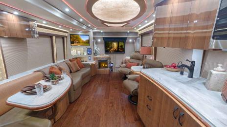 На къмпинг с кемпер за 2,2 млн. долара