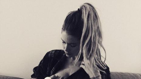 Дауцен Крос „промотира“ кърменето