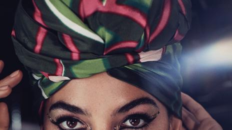 Лили Олдридж: Жената чудо в модата