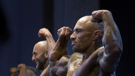 Перфектният любовник – нисък и плешив