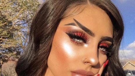Нова тенденция в грима: Вежди като опашка