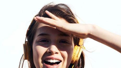 Как слушането на тъжни песни подобрява настроението