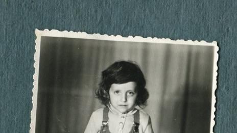 Мариус Куркински се разкри в календар