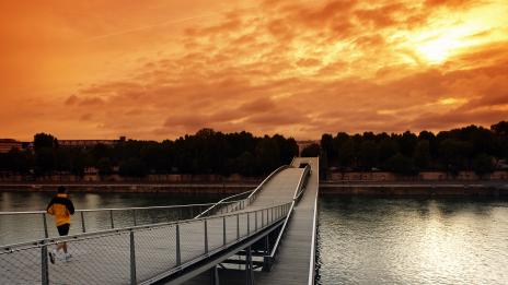 Как да останете във форма, когато не сте си у дома?