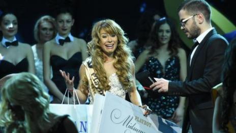 На война: Д-р Енчев vs. Мис Плеймейт