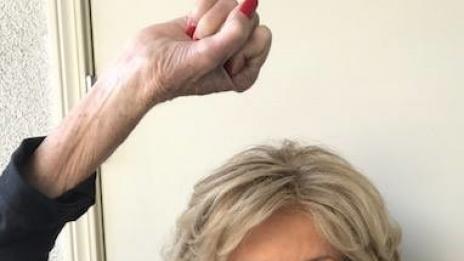 Джейн Фонда на 80: Изнасилване, наркотици, булимия, три брака...