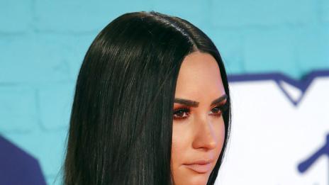 Деми Ловато плени най-скъпия футболист в света?