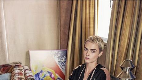 Надникнете в артистичния дом на Кара Делевин