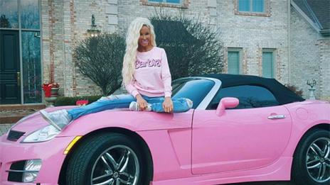 Чарът на пластичната хирургия или как да станеш Барби