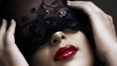 Под знака на жената