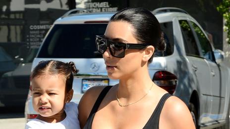 Ким Кардашян отново стана брюнетка