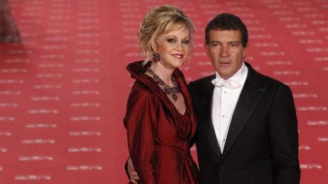 Антонио Бандерас сменя старата блондинка Мелани с по-млада