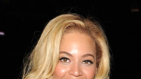 Бионсе с над 200 танцьорки за клип