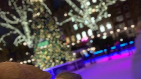 Целувка между Дейвид Бекъм и дъщеря му разгневи интернет