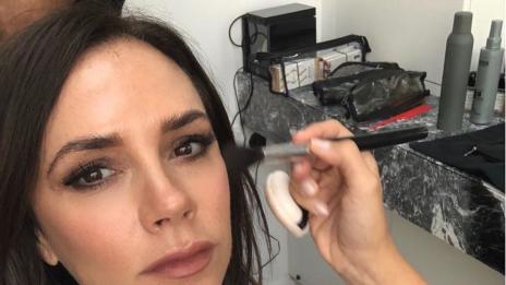 Виктория Бекъм създава собствена козметична линия