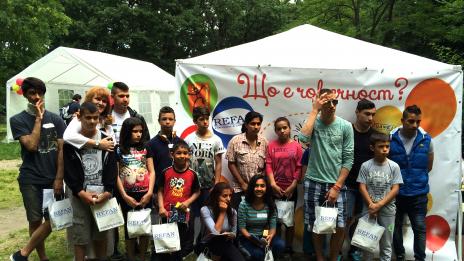 REFAN подкрепи празника на ателие „Прегърни ме“