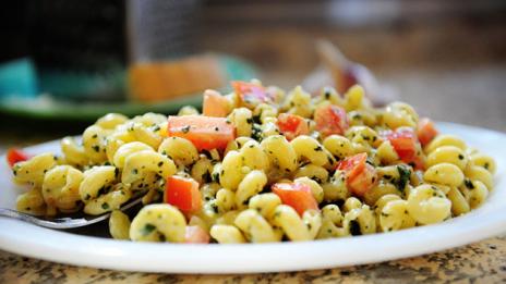 Паста със сметанов песто сос