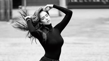 Джесика Алба като дизайнер на деним