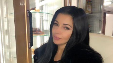 След домашното насилие Дебора откри любовта. Чака и дете!