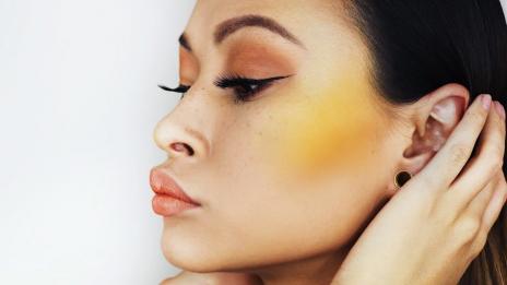 Жълт руж: Новият летен хит