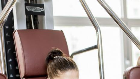 Стегнат бюст с малко упражнения