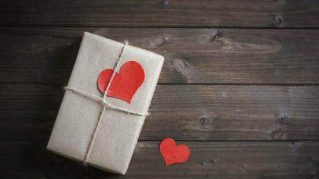 Свети Валентин 2016: Подарък според фазата на връзката