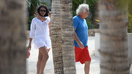 Наоми се засече с бившия си Флавио Бриаторе в Кения