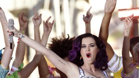 Кейти Пери си мечтае да дръпне шалтера на Интернет