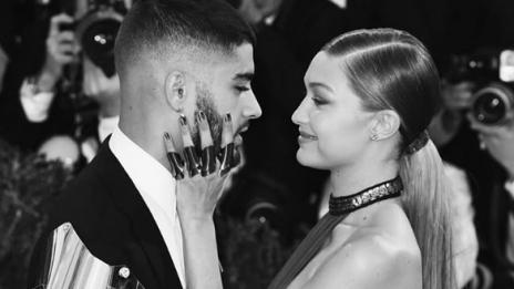 И сексапилната Джиджи остана прелъстена и изоставена