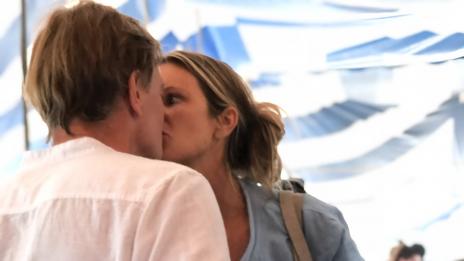 Току-що разведената Ел Макферсън пак е влюбена